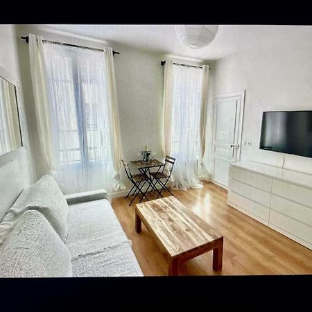 Cute One Bedroom In Le Marais パリ エクステリア 写真